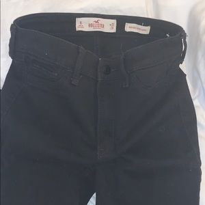 black hollister skinny jeans